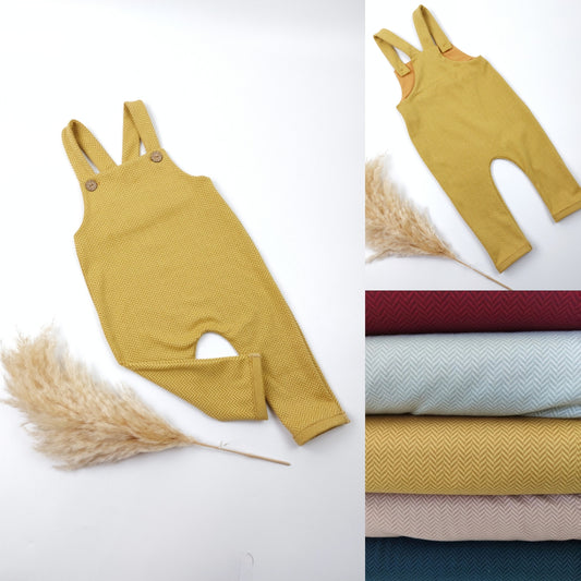 Latzhose aus Jaquard